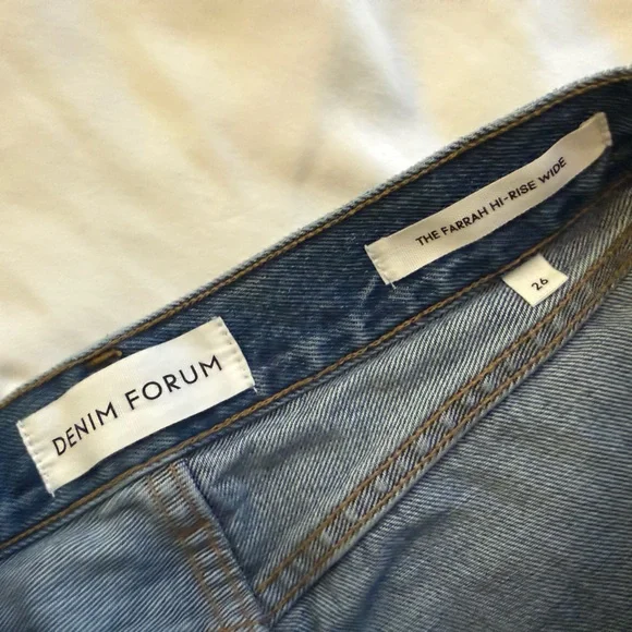 Aritzia - Denim Forum The Farrah Hi-Rise Wide Jean (5 Yrs Kiss N Tell Blue) - Picture 9 of 10